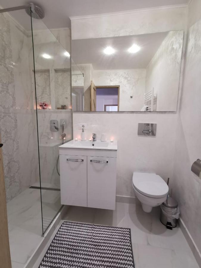 Apartament Gold Luxury Tirgu Ocna Exterior photo