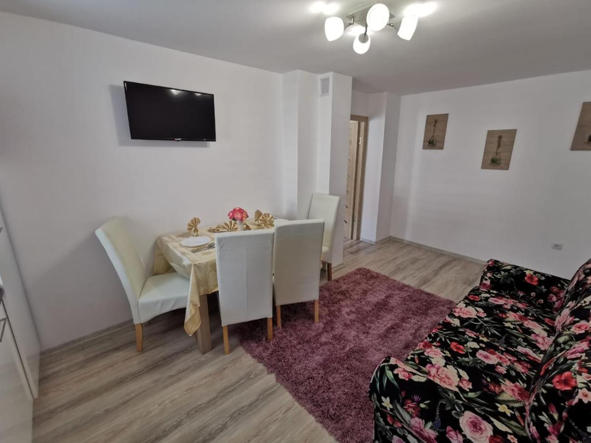 Apartament Gold Luxury Tirgu Ocna Exterior photo