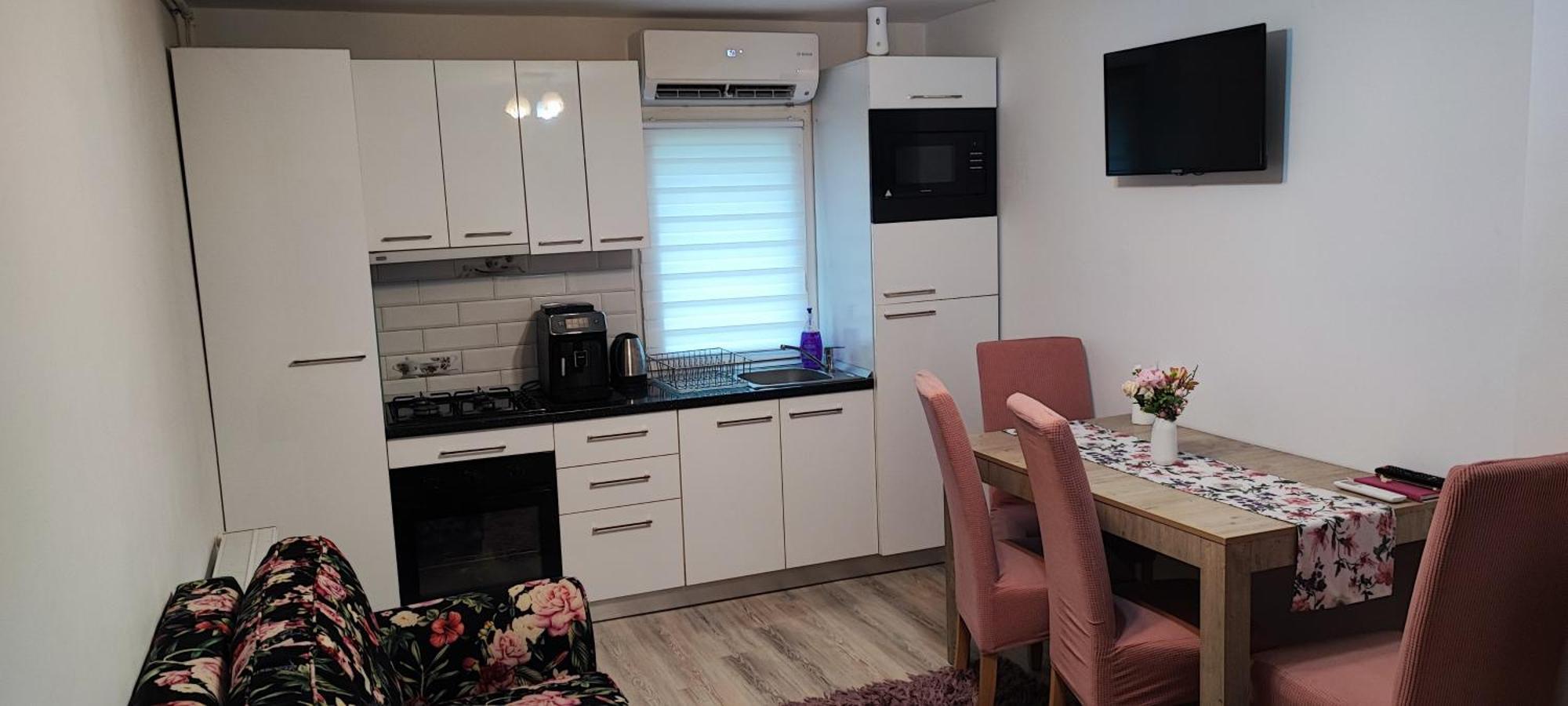 Apartament Gold Luxury Tirgu Ocna Exterior photo